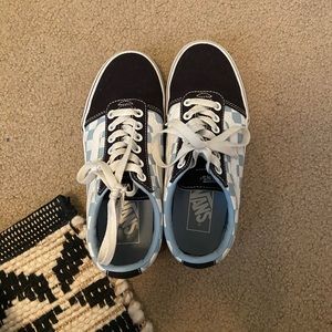 Vans size 6 * ON SALE FOR 2 HOURS*
